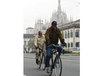 Milano a piedi,
trionfo dell'irrazionalità